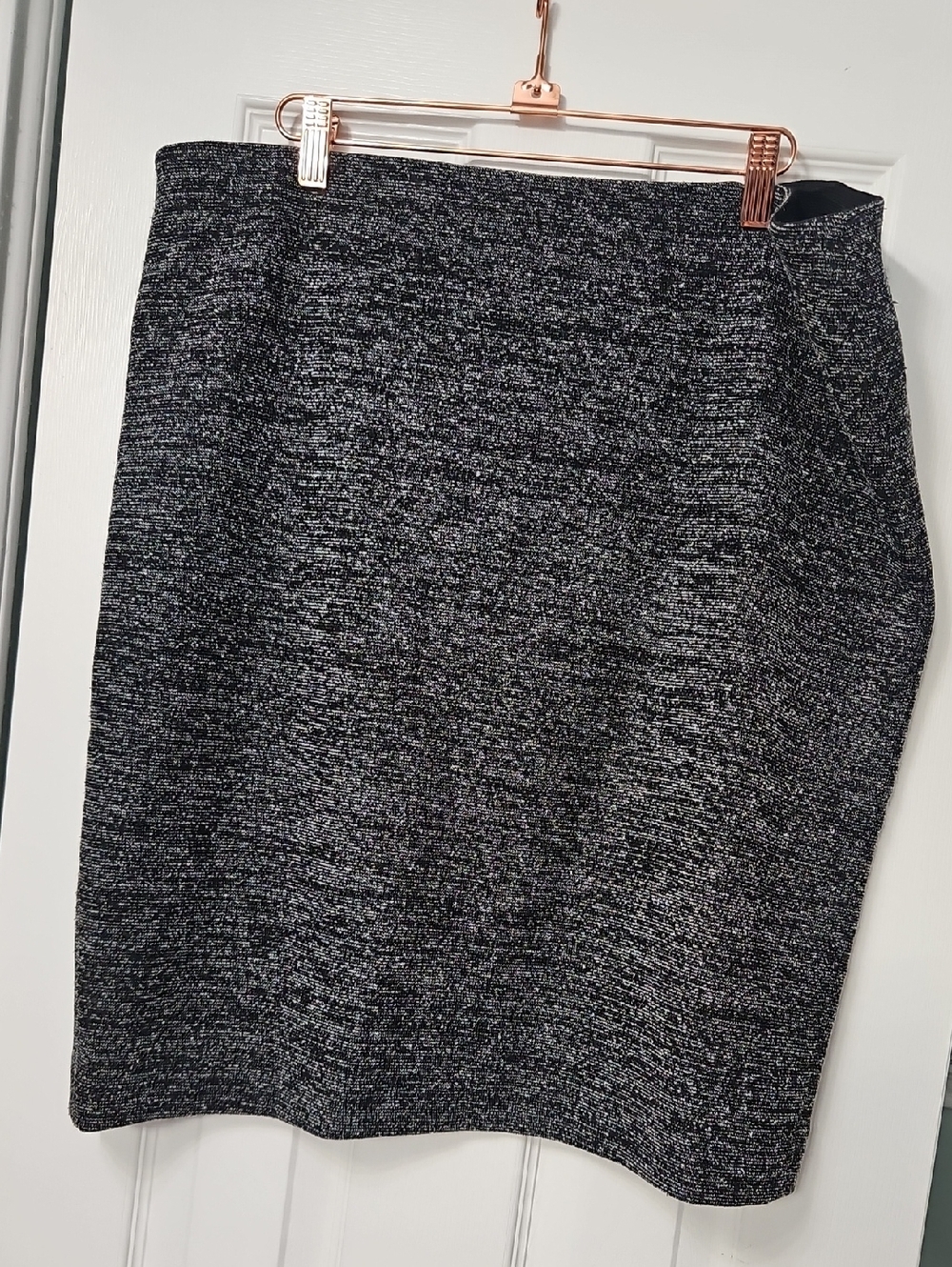 Classic Black Heather Pencil Skirt - Sleek Office Essential